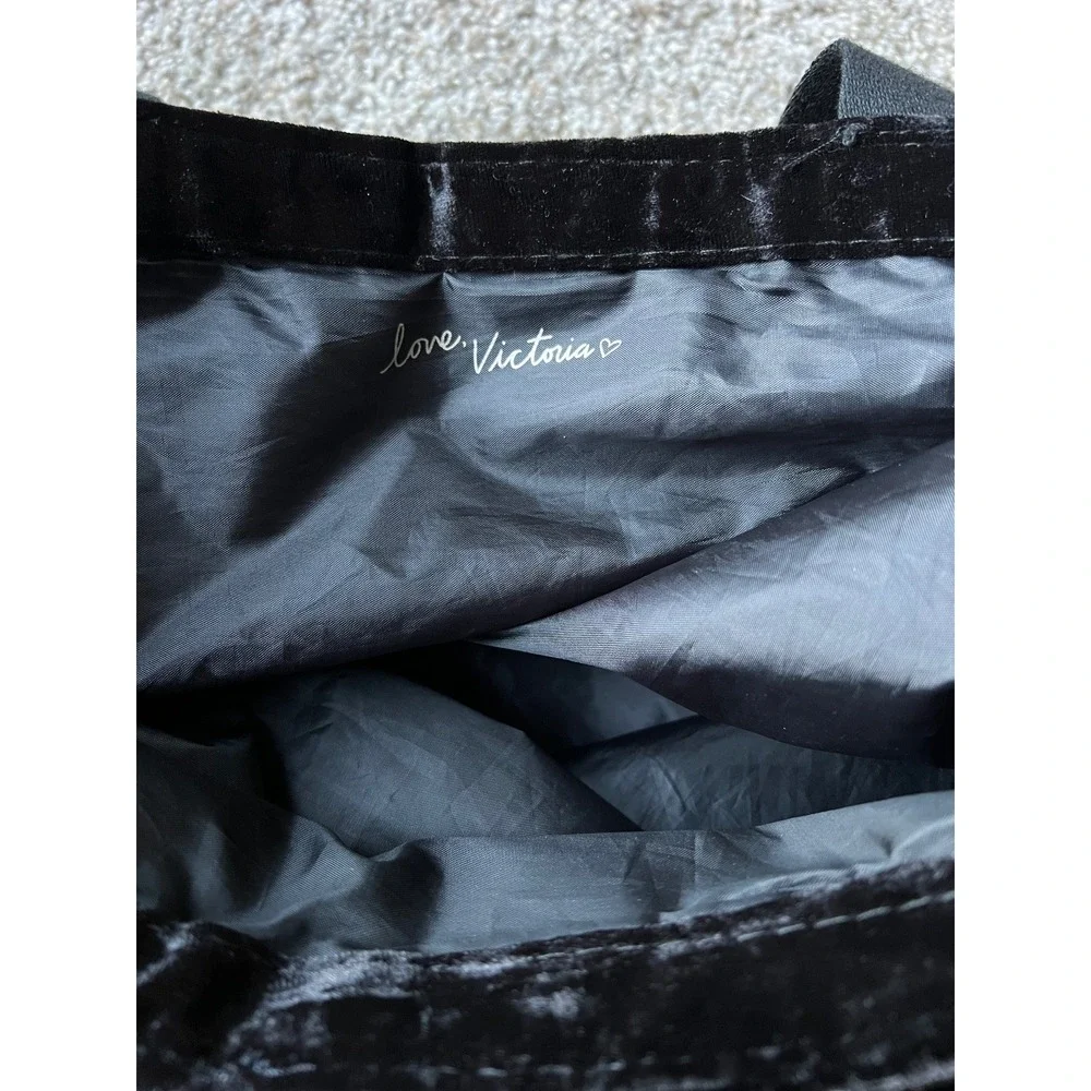 Victoria's Secret Tote Bag Black Velvet Quilted Carry-all large bag‎
